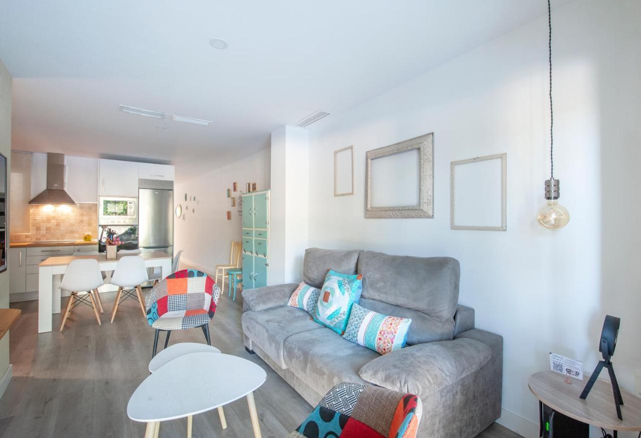 Casa Valentina: Confort Y Luz En Sevilla Centro Luaran gambar