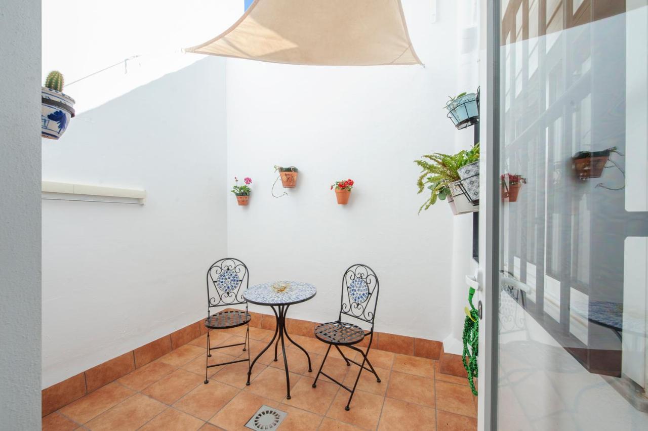Casa Valentina: Confort Y Luz En Sevilla Centro Luaran gambar