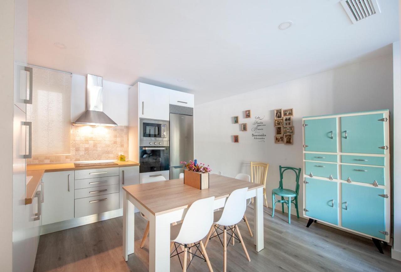Casa Valentina: Confort Y Luz En Sevilla Centro Luaran gambar