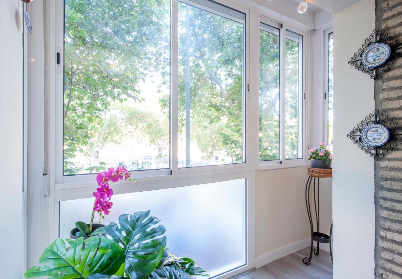Casa Valentina: Confort Y Luz En Sevilla Centro Luaran gambar