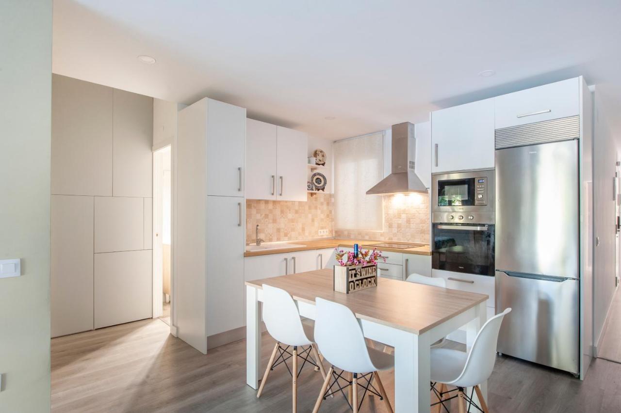 Casa Valentina: Confort Y Luz En Sevilla Centro Luaran gambar