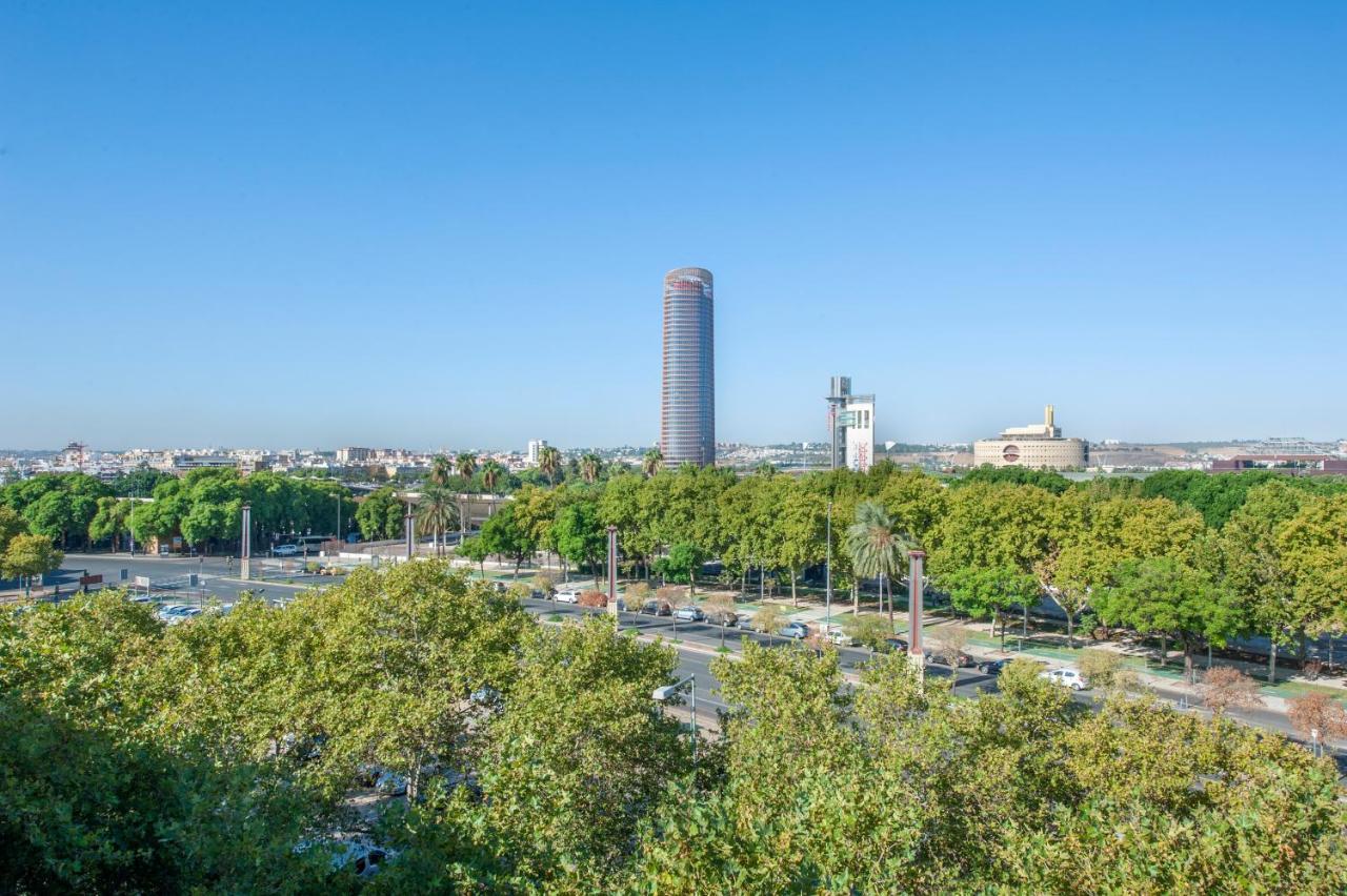 Casa Valentina: Confort Y Luz En Sevilla Centro Luaran gambar